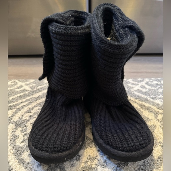 Classic tall Cardy UGGS - Picture 3 of 9